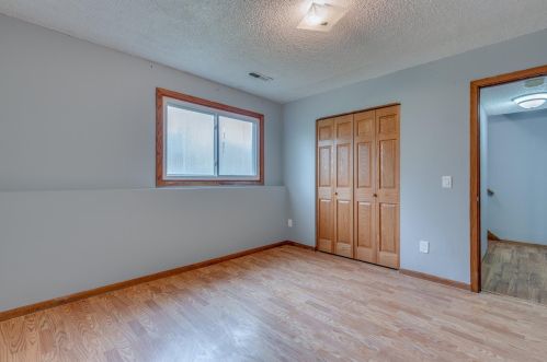 4464 Cinnamon Ridge Trl, Saint Paul MN  55122-2385 exterior