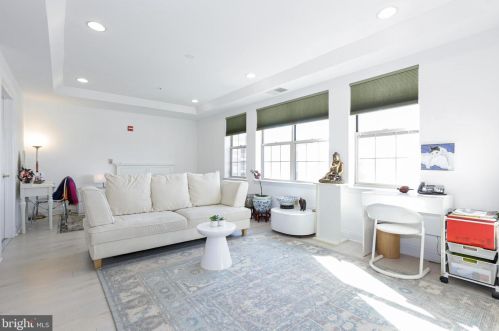 2313 Windrow Dr, Princeton NJ  08540-5020 exterior