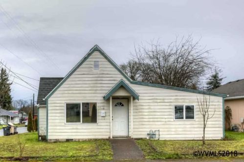 1308 8th St, Dallas, OR 97338-2302