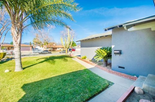 2815 6th St, Rialto, CA 92376-5326
