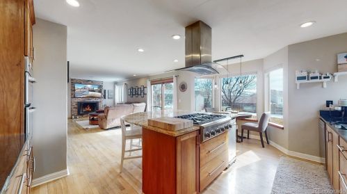 18020 Berry Dr, Aurora CO  80015-2616 exterior