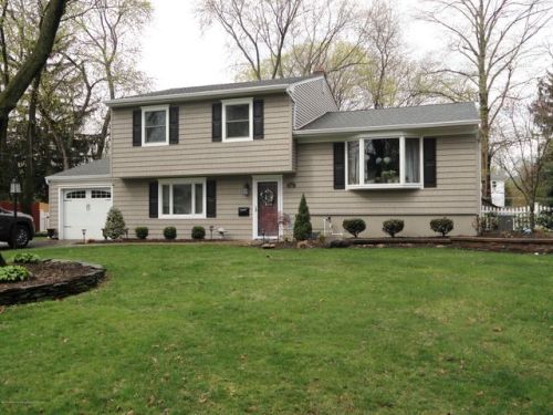 112 Apple Blossom Ln, Middletown, NJ 07748-1852