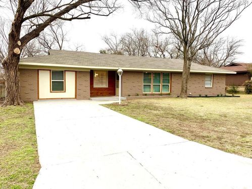 4304 Ken Michael Ct, Fort Worth TX  76180-8260 exterior