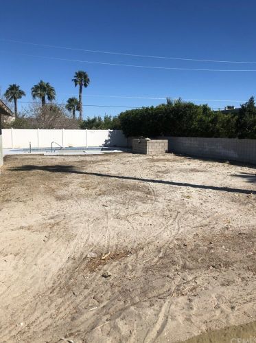 2354 Nicola Rd, Palm Springs, CA 92262-3425