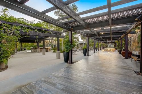 225 Wicker, Irvine CA  92618-1170 exterior