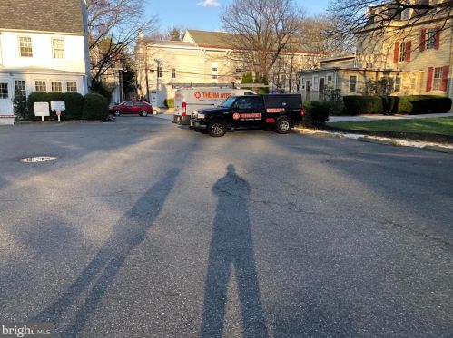 255 Kings Hwy, Haddonfield NJ 08033-1981 exterior