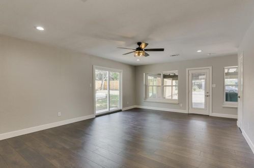 3025 Major St, Fort Worth TX  76112-7222 exterior