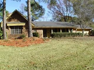 1445 Woodfield Dr, Jackson, MS 39211-2030