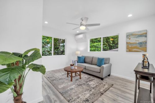 3607 Nipo St, Honolulu HI  96822 exterior