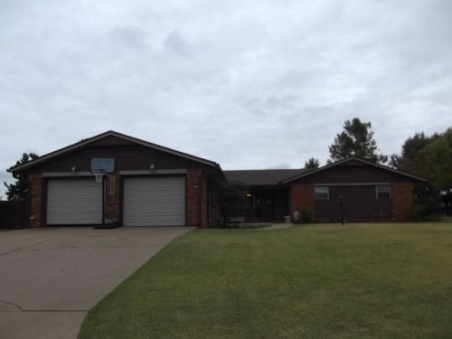 1807 Skyview Dr, Capron, OK 73717-1740
