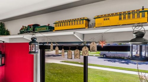 10075 Hedrick Ave, Riverside CA  92503-2377 exterior