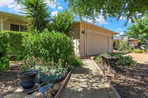 10491 Dolecetto Dr, Rancho Cordova, CA 95670-3640