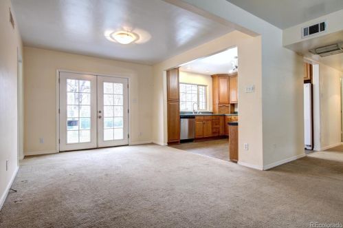 928 Scranton St, Denver CO  80011-6404 exterior