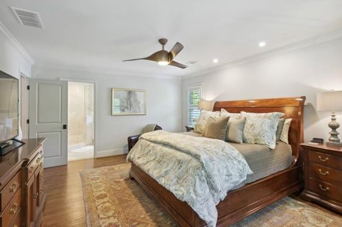 6930 Hunters Knl, Atlanta GA  30328-1763 exterior