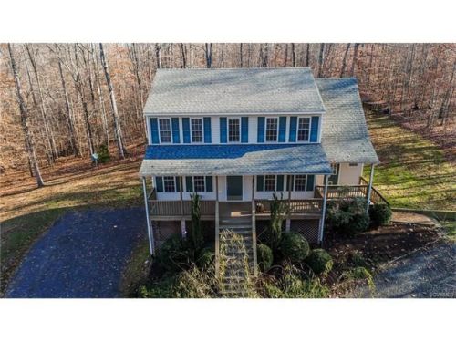1330 Pine Creek Bluff Dr, Powhatan, VA 23139-7942
