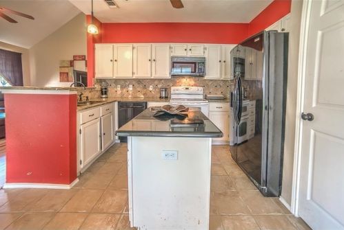 4732 Great Divide Dr, Fort Worth TX  76137-5126 exterior