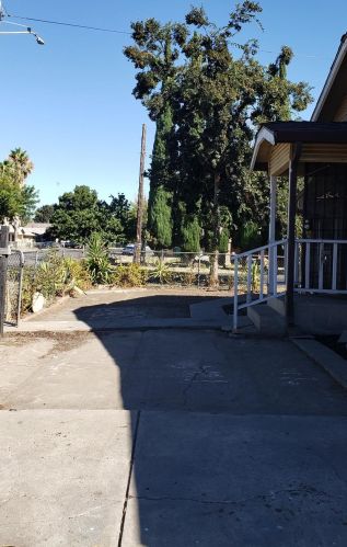 2004 Hunter St, Stockton, CA 95206-2738