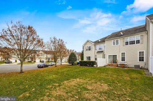 63 Spinnaker Dr, Mount Laurel NJ 08054-6107 exterior