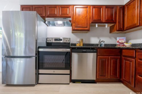 430 Girard St, San Francisco CA 94134-2110 exterior