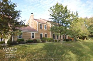 1611 Stonebridge Trl, Wheaton IL  60189-7101 exterior