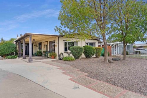 125 Pepperwood St, San Jacinto, CA 92582-3879