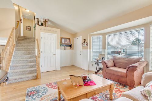 5442 Aristada Ave, Taylorsville UT 84081-5200 exterior