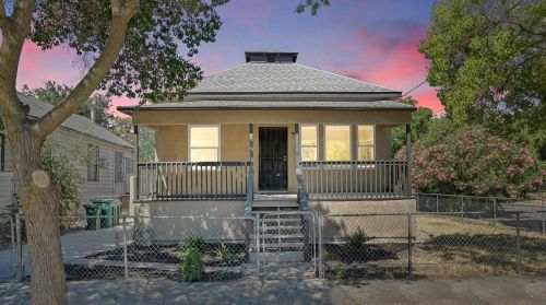 303 Della St, Stockton, CA 95205-6203