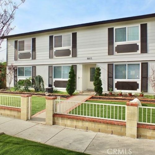 9811 Holder St, Cypress, CA 90630-4005
