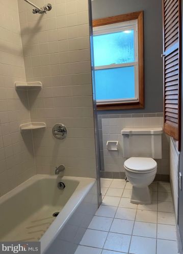 41 New Cedar Ln, Trenton NJ  08610-6319 exterior