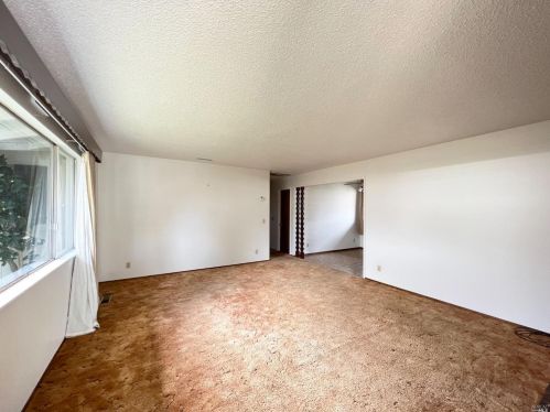 352 Lenore Ave, Willits, CA 95490-3210