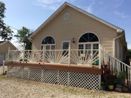 12259 Glasgow Rd, Warrensburg, IL 62573-2118