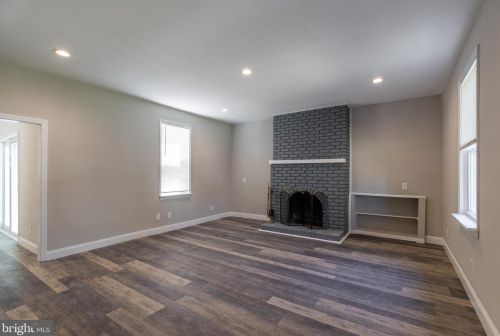 238 Lincoln Ave, Camden, NJ 08108-1513