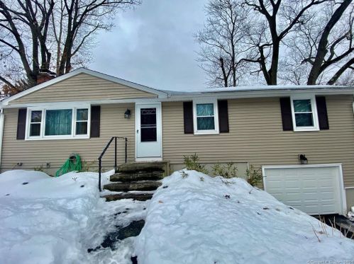 76 Bruce Ave, Southington, CT 06489-2804