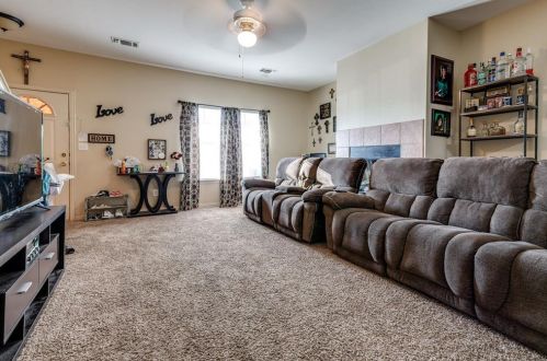 6604 Madison Ave, Fort Worth TX  76134-2562 exterior