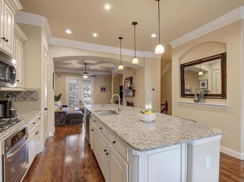 4233 Haskell Dr, Carrollton TX 75010-4280 exterior