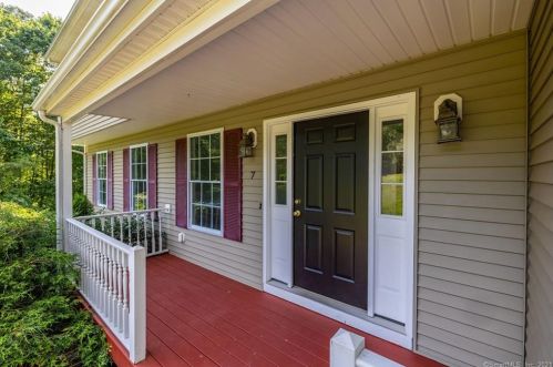 7 Brack Farm Rd, East Hampton, CT 06424-1363