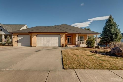 3408 Xero Ct, Eagle Crest OR  97756-0321 exterior