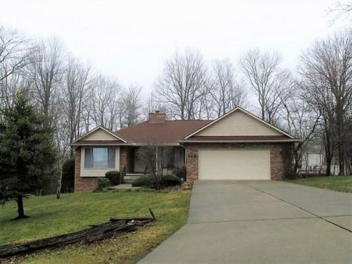 846 Wandering Ln, Beaver, WV 25813-9490