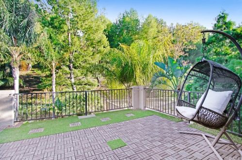 8730 Foxhollow Dr, Anaheim CA  92808-1674 exterior