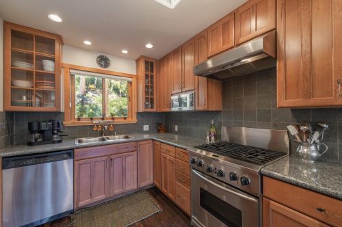14405 Denton Ave, Truckee CA  96161-3612 exterior