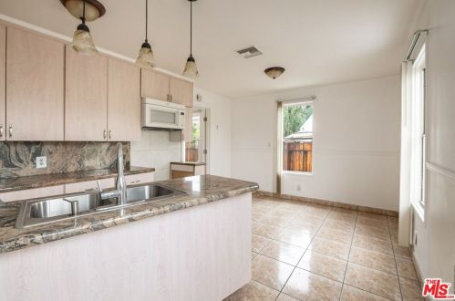 734 Adams St, Glendale CA 91206-2502 exterior