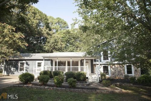 3326 Stonewall Dr, Kennesaw, GA 30152-2530