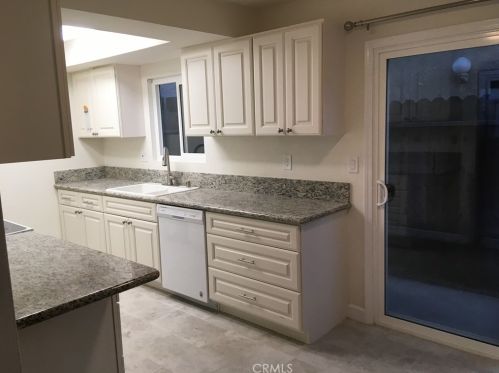 16541 Le Grande Ln, Huntington Beach, CA 92649-3219