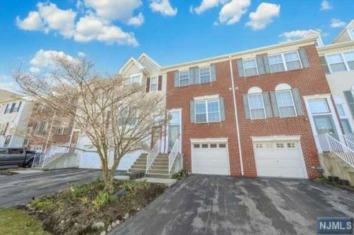 1120 Stafford St, Mahwah, NJ 07430-1367
