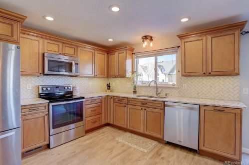 6067 Quatar Way, Aurora CO 80016-7134 exterior