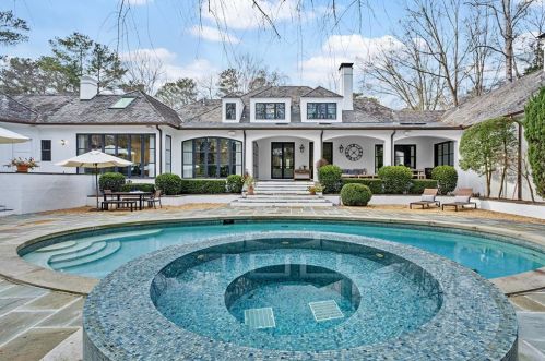 746 Conway Glen Dr, Atlanta, GA 30327-3601