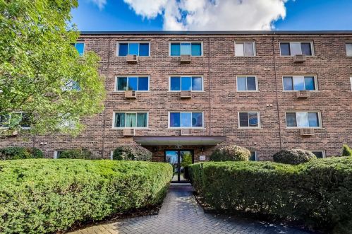 477 Graceland Ave, Des Plaines, IL 60016-4478