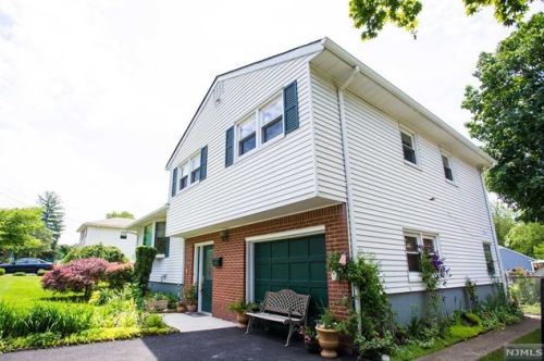 320 Main St, N Milford, NJ 07646-1219