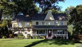 375 Dartmouth St, Wyckoff, NJ 07481-3153