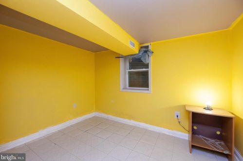 9504 Lawnsberry Ter, Silver Spring MD 20901-4714 exterior